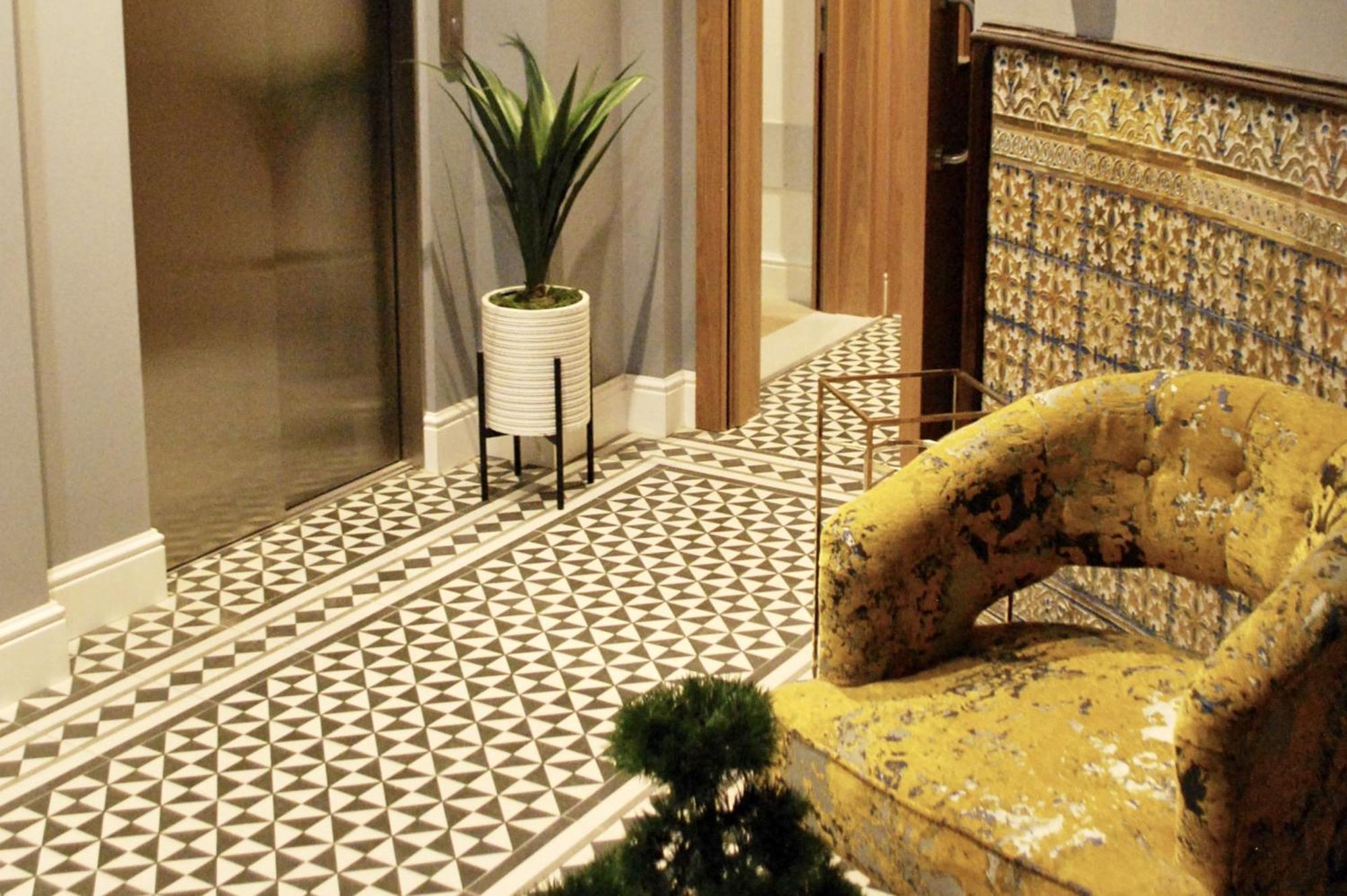 Master Penthouse Double Room Ensuite With Private Terrace - Grand Central House Cebelitarık Dış mekan fotoğraf