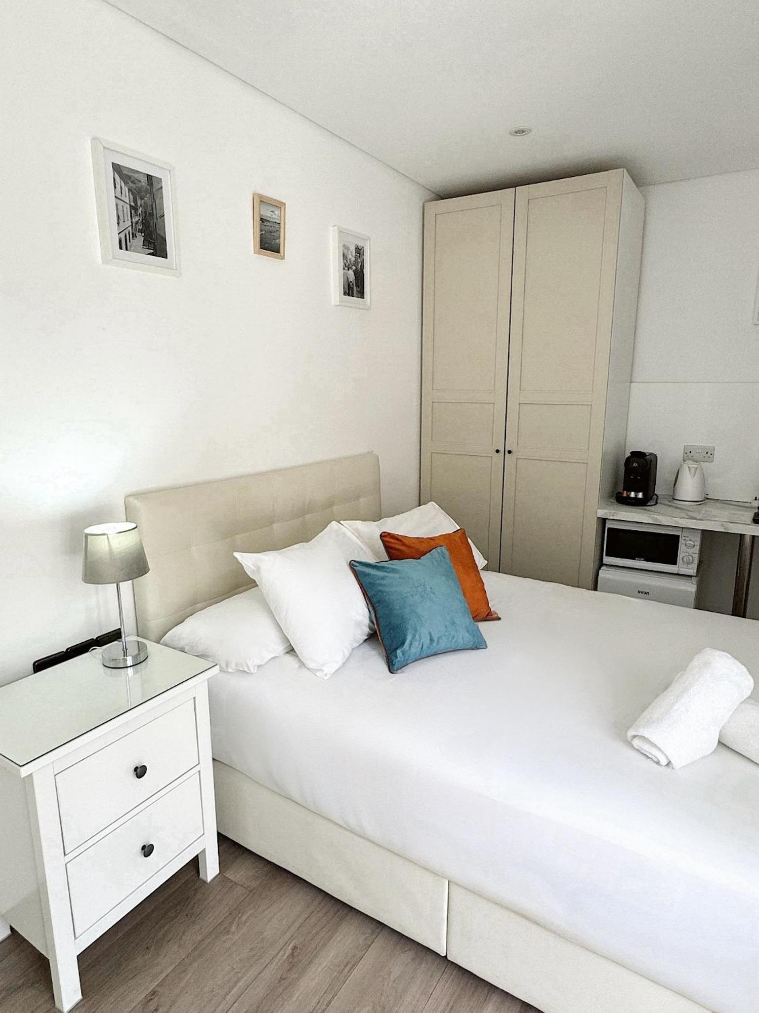 Master Penthouse Double Room Ensuite With Private Terrace - Grand Central House Cebelitarık Dış mekan fotoğraf